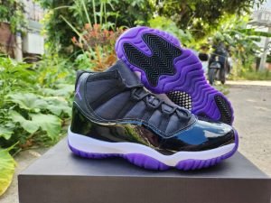 Air Jordan11 black purple